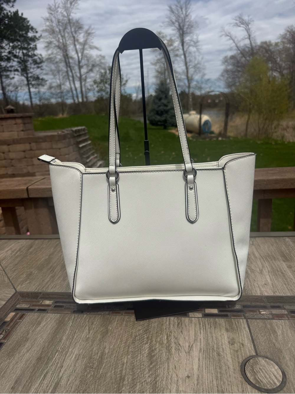 NWOT GUESS White Structured Saffiano Tote Shoulder Dual Strap - Picture 5 of 10